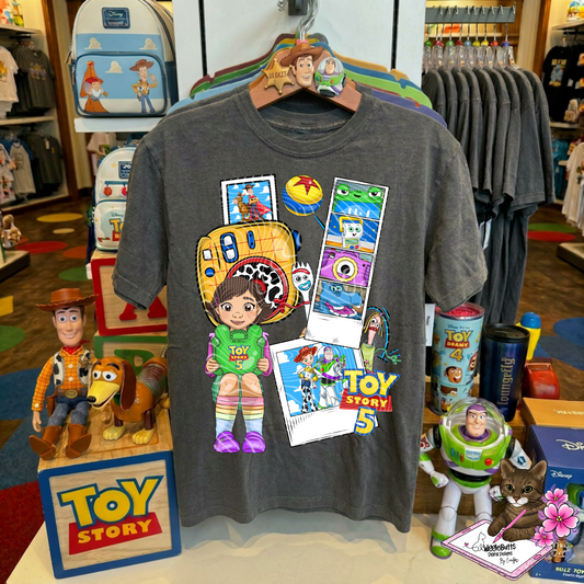 Toys Number 5 Polaroid PNG Design