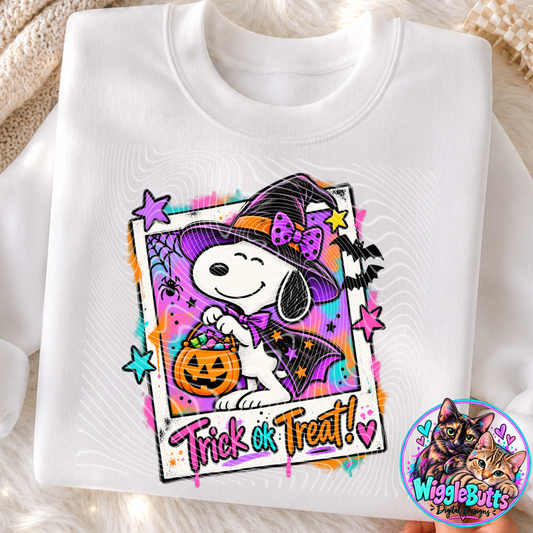Retro Peanut Kids Dog Halloween Polaroid Trick or Treat PNG Design